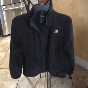 Small fuzzy northface jacket